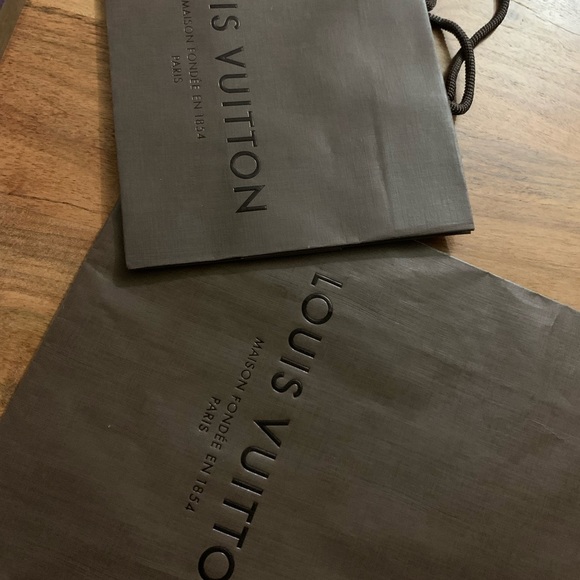 Louis Vuitton vintage paper shopping bag - Picture 2 of 2